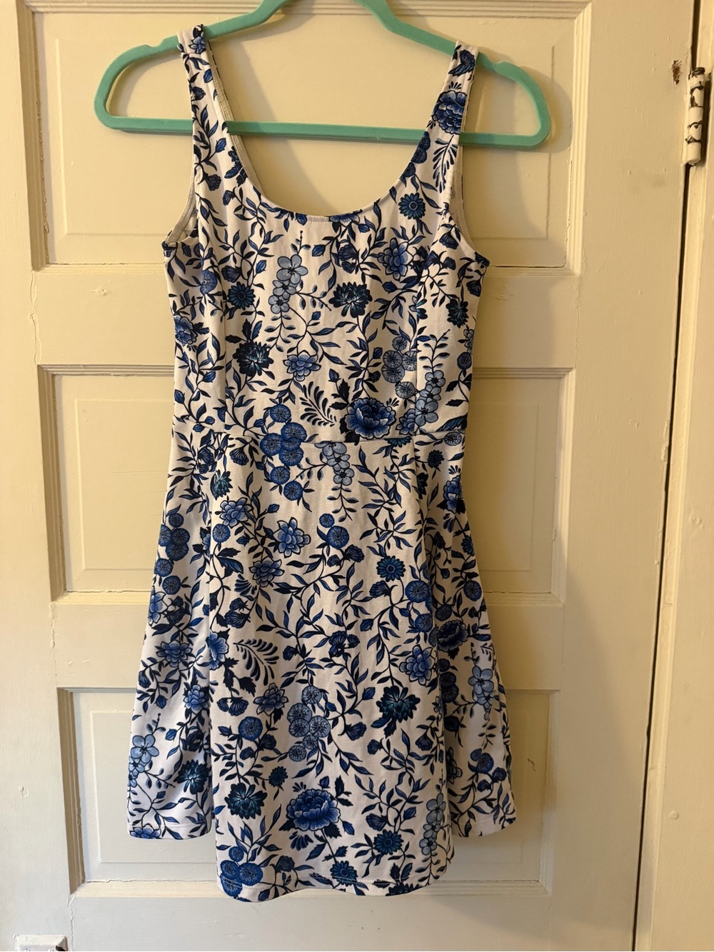 H&M White Dress with Blue Floral Print - Sleeveless Mini